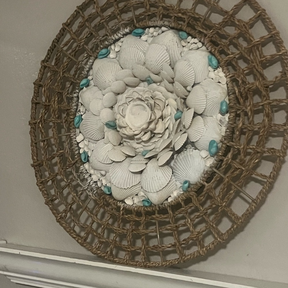Coastal Boho White Shell Wall Art, Florida Scallop Shells, 19” round handmade - Picture 3 of 5